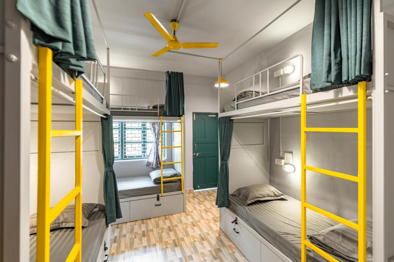Whoopers Hostel Anjuna, Goa ภายนอก รูปภาพ