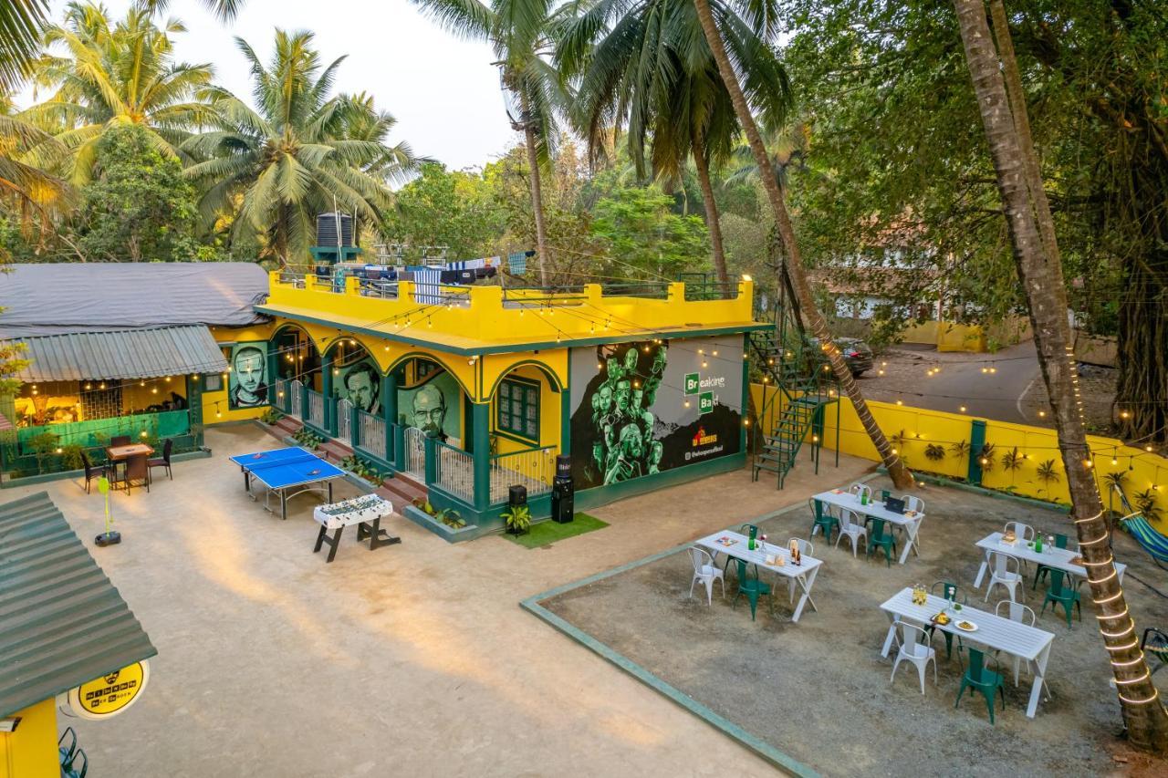 Whoopers Hostel Anjuna, Goa ภายนอก รูปภาพ